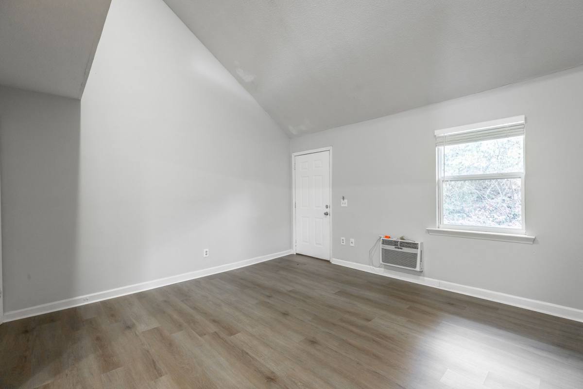 Townhouse for rent at 4499 Delashmitt Rd, Hixson, TN 37343