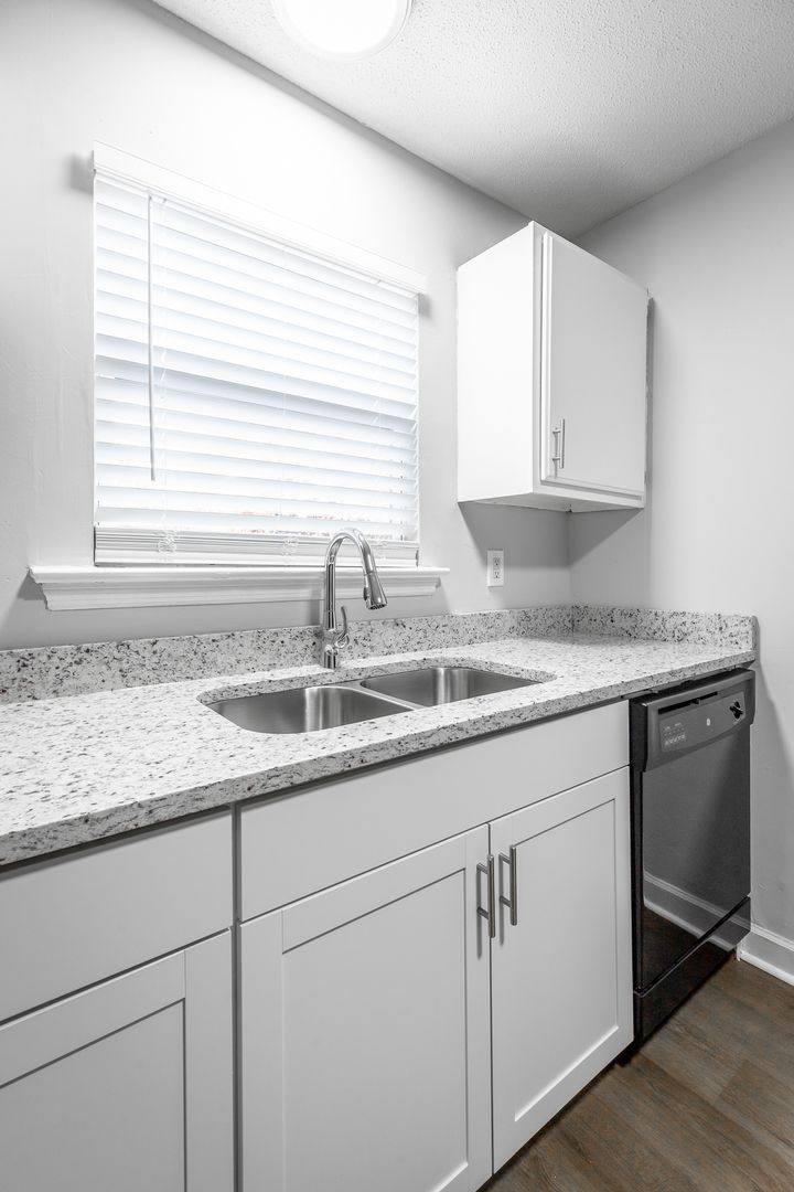 Townhouse for rent at 4499 Delashmitt Rd, Hixson, TN 37343