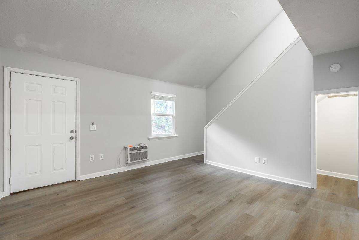 Townhouse for rent at 4499 Delashmitt Rd, Hixson, TN 37343