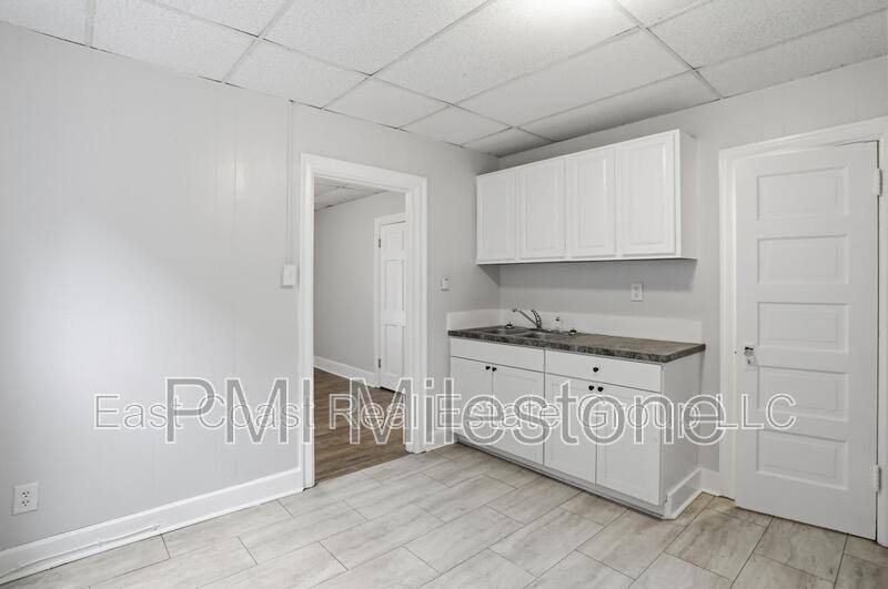 Apartment for rent at 207 N Mulberry St #2, Hagerstown, MD 21740
