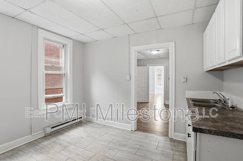 Apartment for rent at 207 N Mulberry St #2, Hagerstown, MD 21740