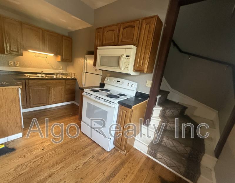 Apartment for rent at 1040 Jessie St #3, St. Paul, MN 55130