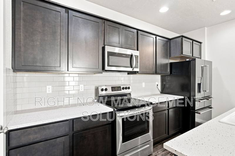 House for rent at 10043 W Campville St, Boise, ID 83709