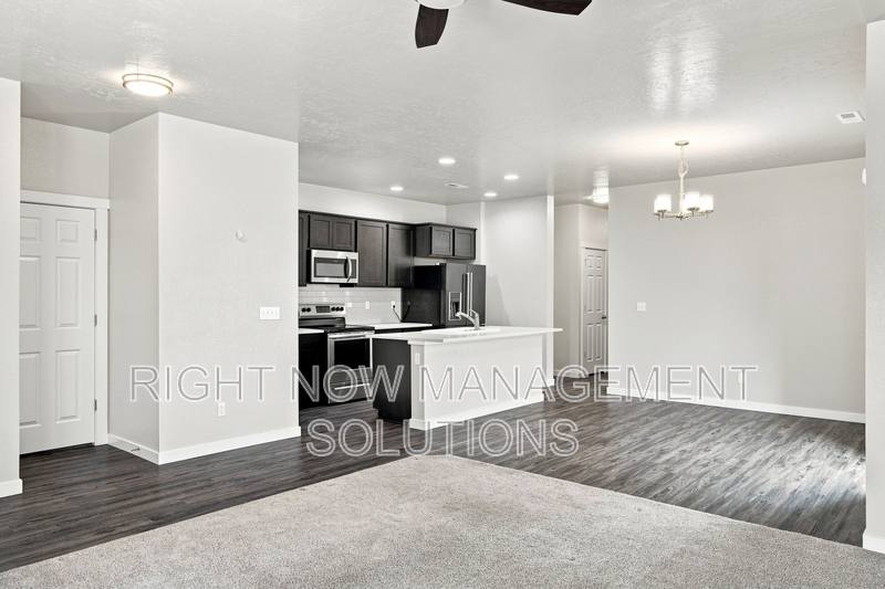 House for rent at 10043 W Campville St, Boise, ID 83709