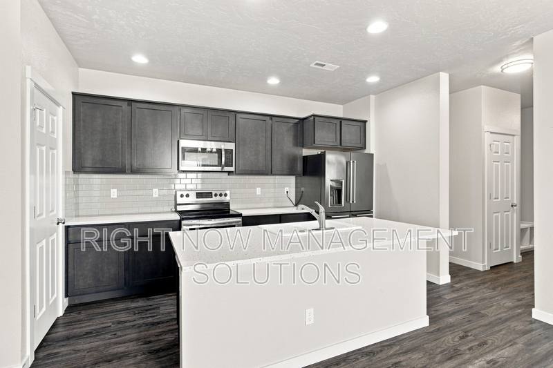House for rent at 10043 W Campville St, Boise, ID 83709