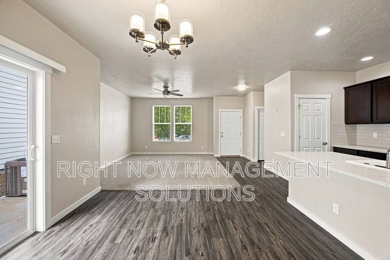 House for rent at 10043 W Campville St, Boise, ID 83709