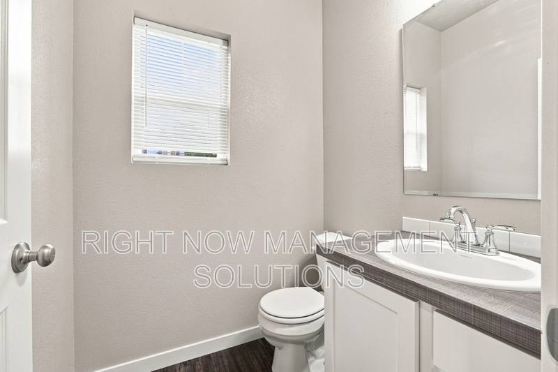 House for rent at 10043 W Campville St, Boise, ID 83709