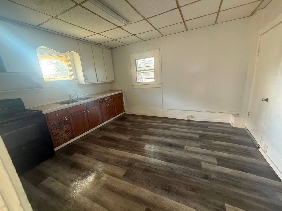 Apartment for rent at 64 Poplar Ave, Newark, OH 43055