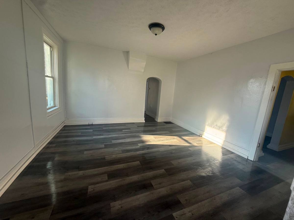 Apartment for rent at 64 Poplar Ave, Newark, OH 43055