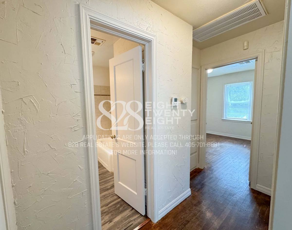 House for rent at 4015 SE 27th St, Oklahoma City, OK 73115