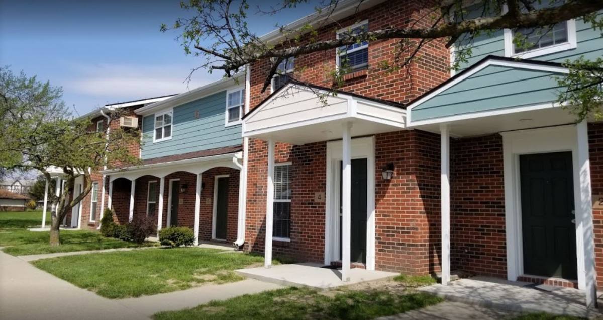 Apartment for rent at 125 E Woodruff Ave, Toledo, OH 43604