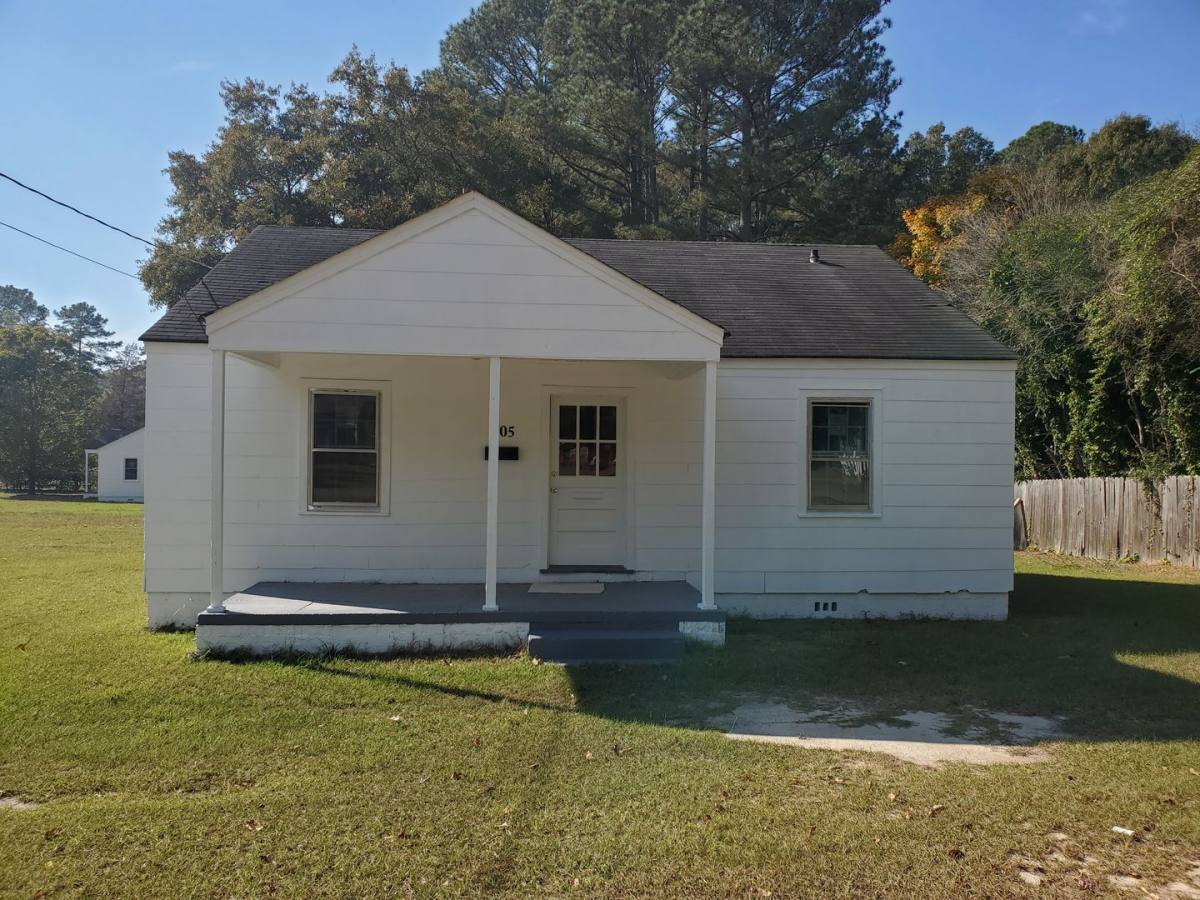 House for rent at 905 N Fulton St, Raeford, NC 28376