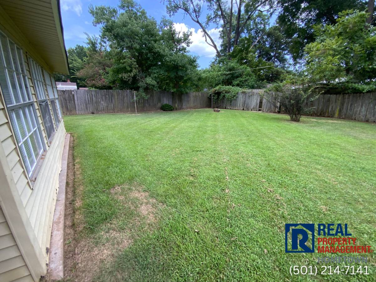 House for rent at 6522 Farmstead Rd, North Little Rock, AR 72117