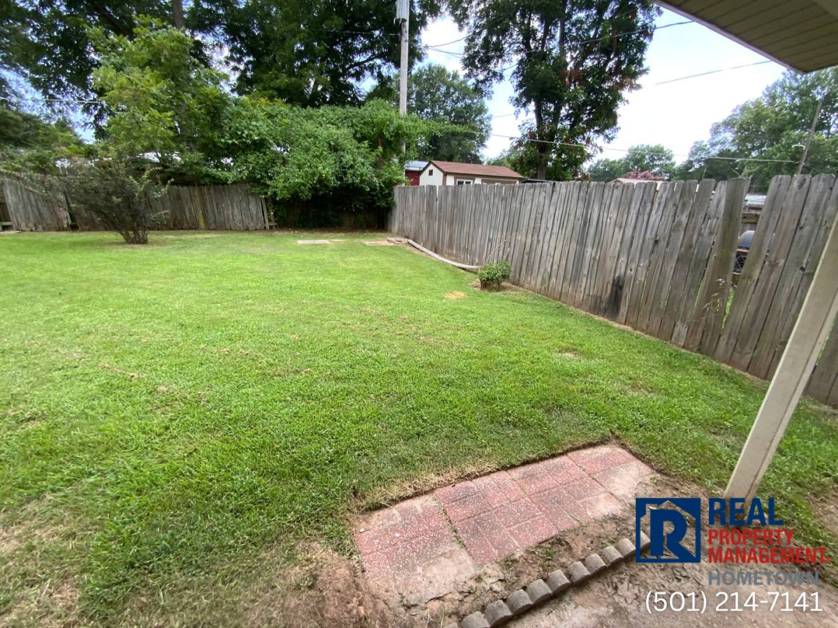 House for rent at 6522 Farmstead Rd, North Little Rock, AR 72117