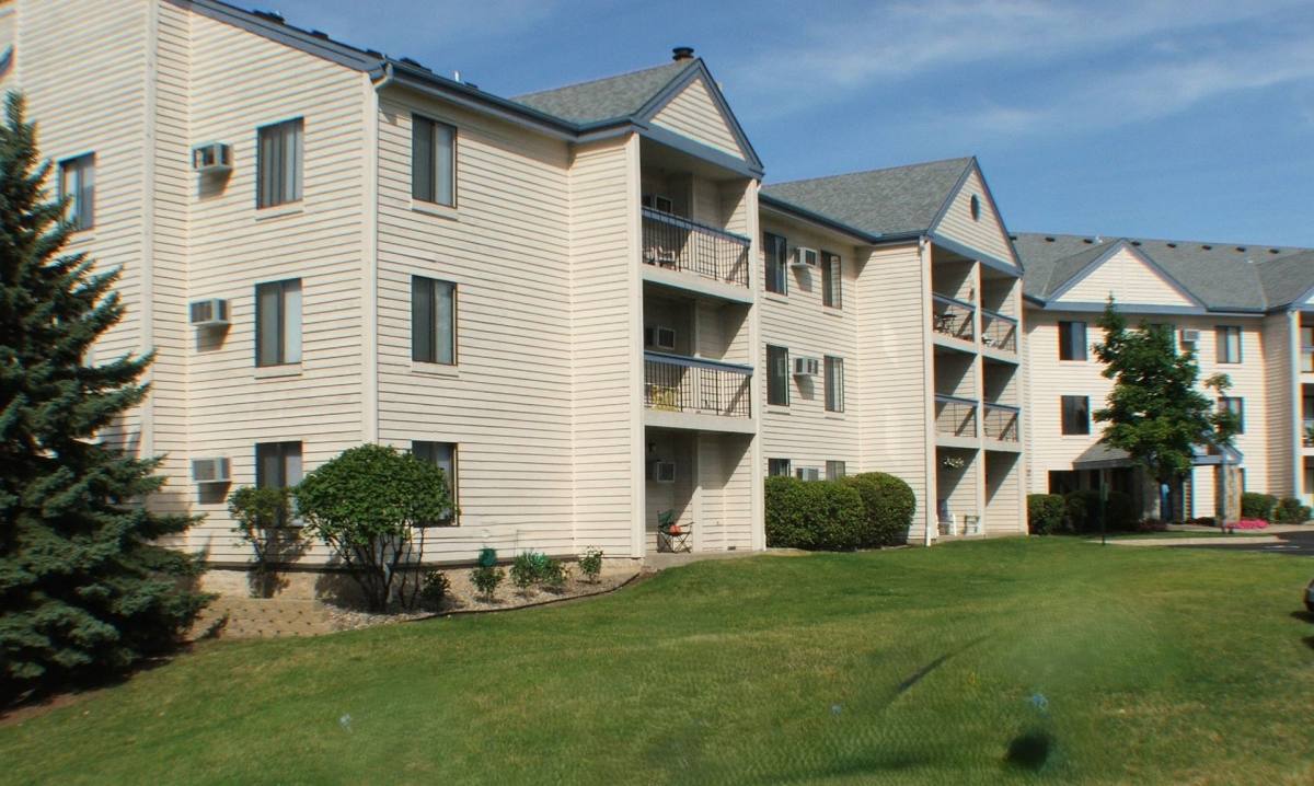 Apartment for rent at 1611 Pleasant St, St. Paul, MN 55108