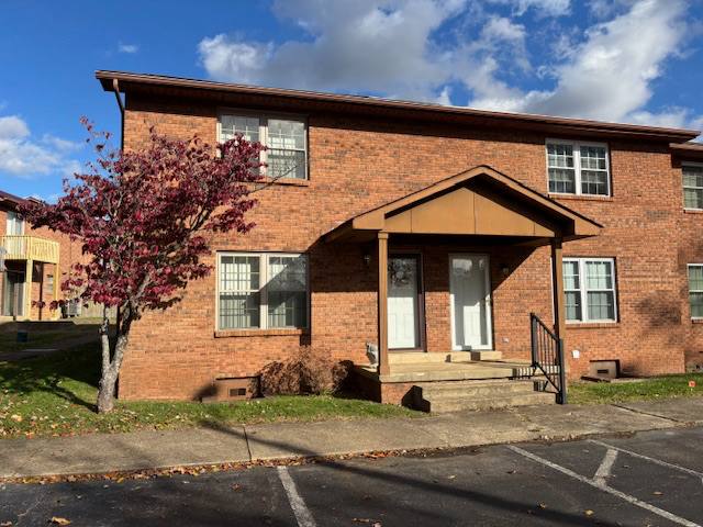 Townhouse for rent at 5305 Big Tyler Rd #14, Charleston, WV 25313