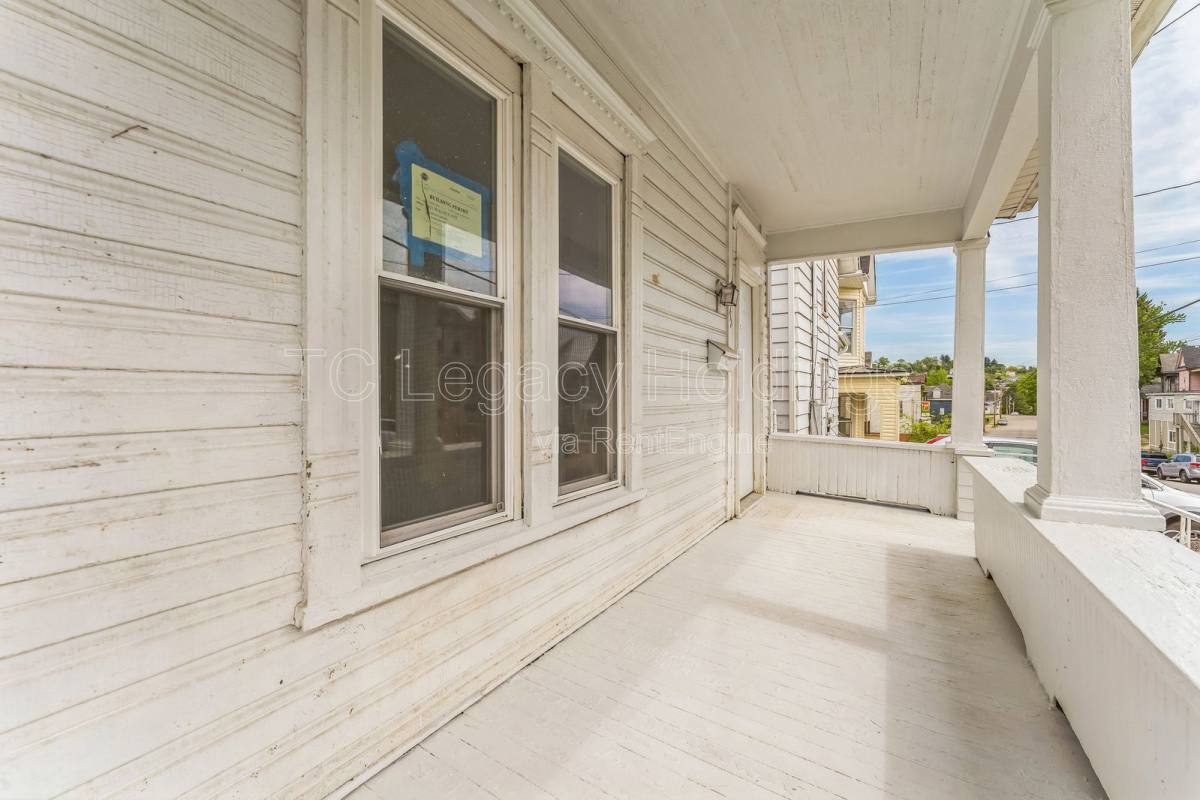 House for rent at 421 Walnut Ave, Fairmont, WV 26554