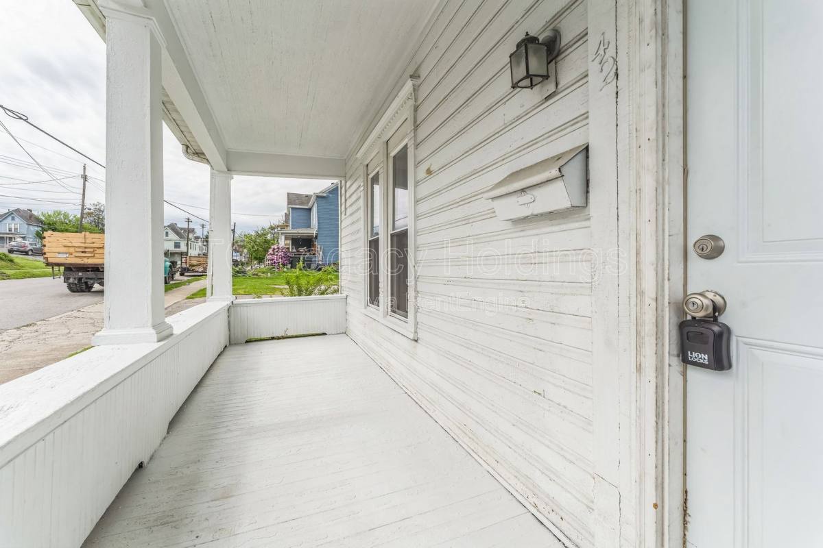 House for rent at 421 Walnut Ave, Fairmont, WV 26554