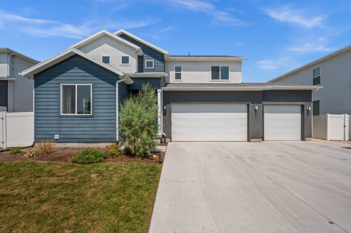 House for rent at 858 W Wickham Dr, Salt Lake City, UT 84123
