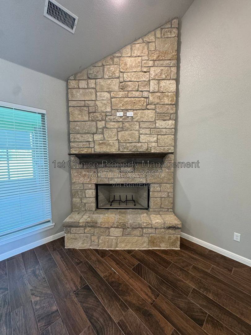 House for rent at 499 Christian Way, Azle, TX 76020