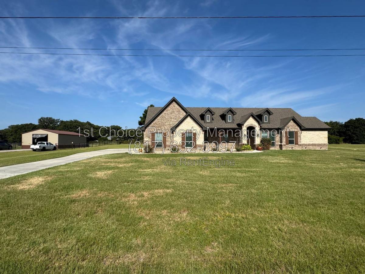House for rent at 499 Christian Way, Azle, TX 76020