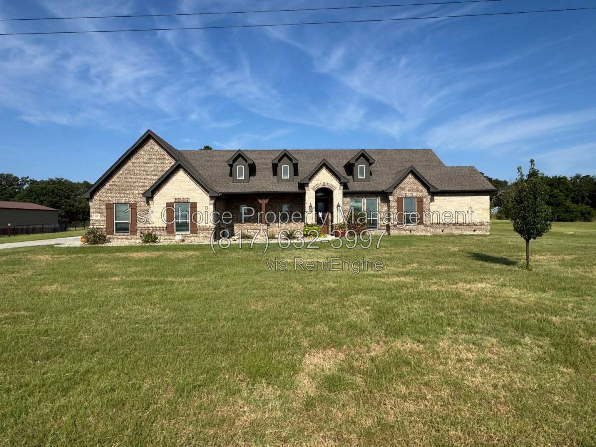 House for rent at 499 Christian Way, Azle, TX 76020