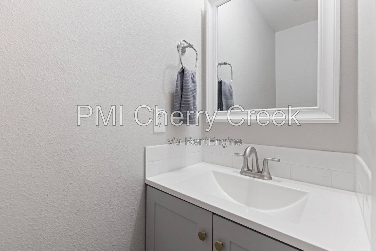 Townhouse for rent at 1223 S Idalia St, Aurora, CO 80017