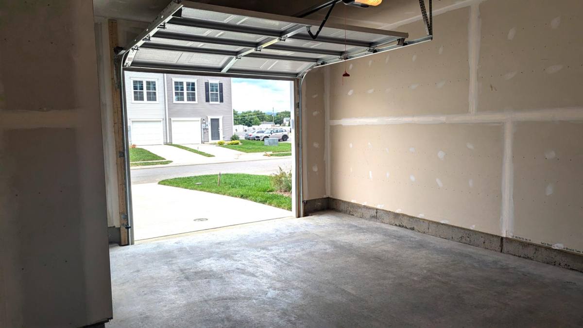 Townhouse for rent at 151 Cooperage Rd, Inwood, WV 25428