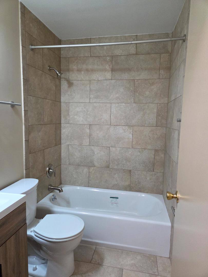 Apartment for rent at 3932-3936 Banks Rd #6, Cincinnati, OH 45245