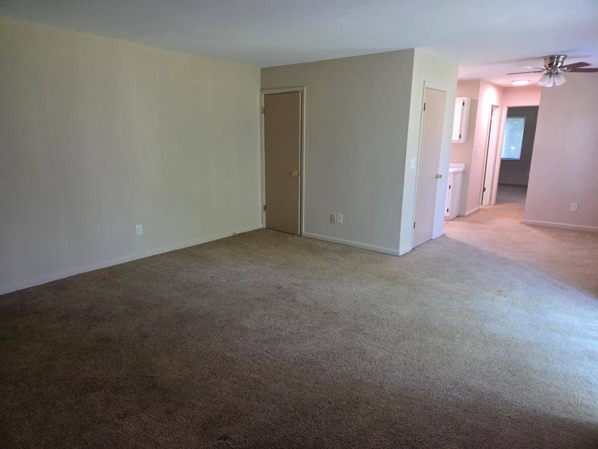 Apartment for rent at 3932-3936 Banks Rd #6, Cincinnati, OH 45245
