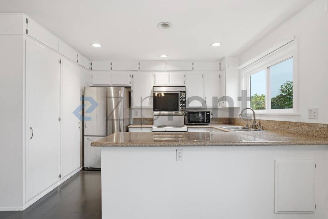 Townhouse for rent at 1200 Opal St #22, Redondo Beach, CA 90277