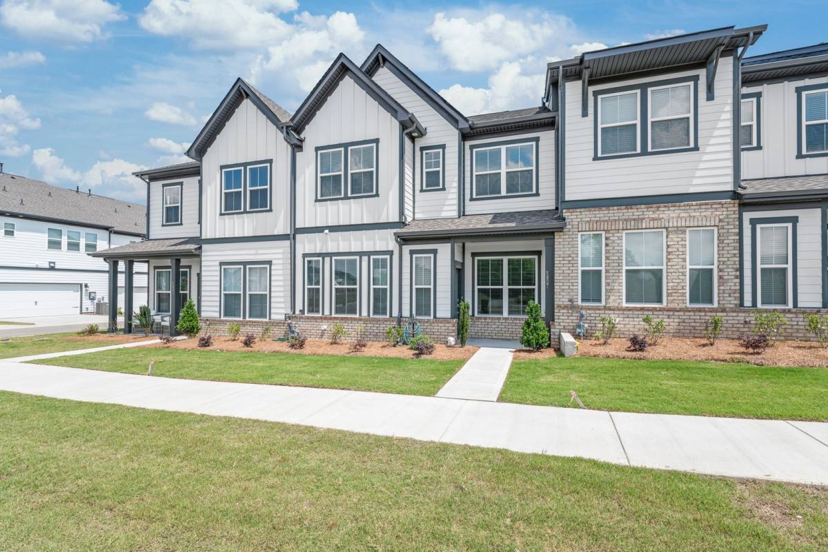 Townhouse for rent at 5807 Clear Creek Lane, Harrisburg, NC 28075