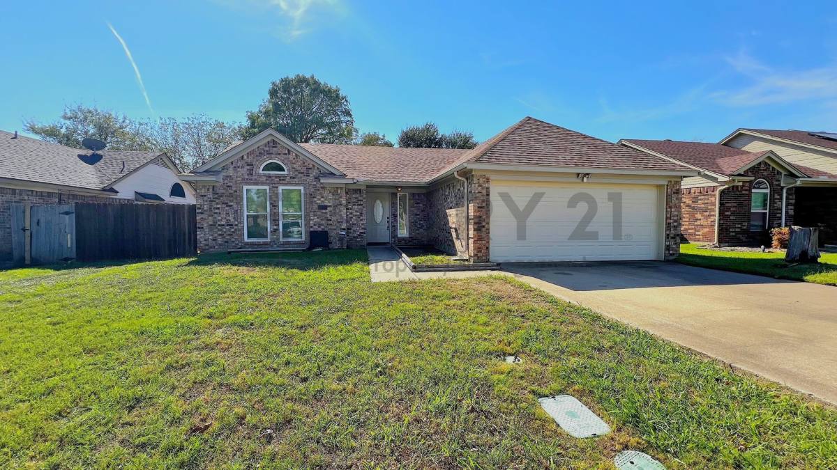 House for rent at 4808 Waxwing Dr, Arlington, TX 76018