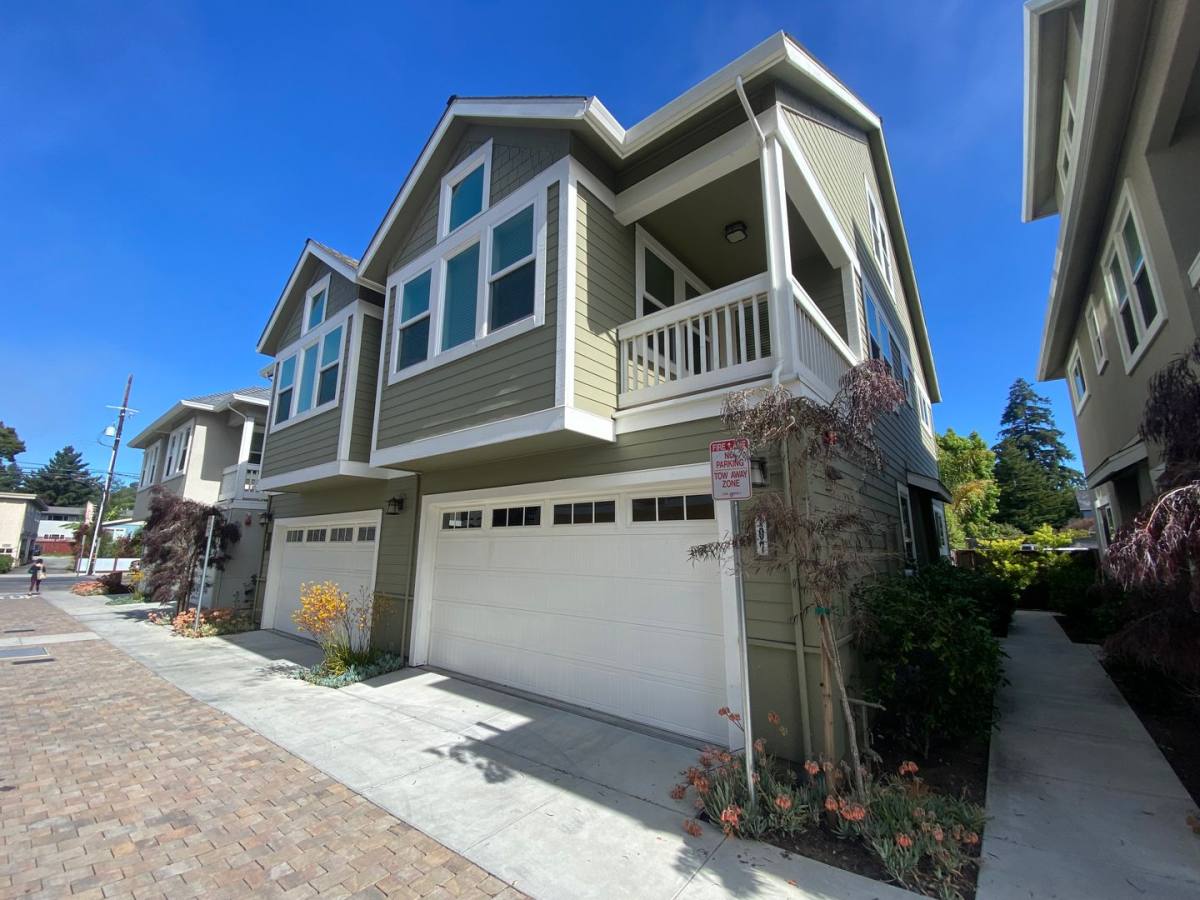 Townhouse for rent at 103 Jacobs Lane, Santa Cruz, CA 95062