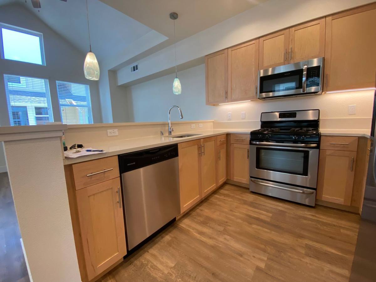 Townhouse for rent at 103 Jacobs Lane, Santa Cruz, CA 95062