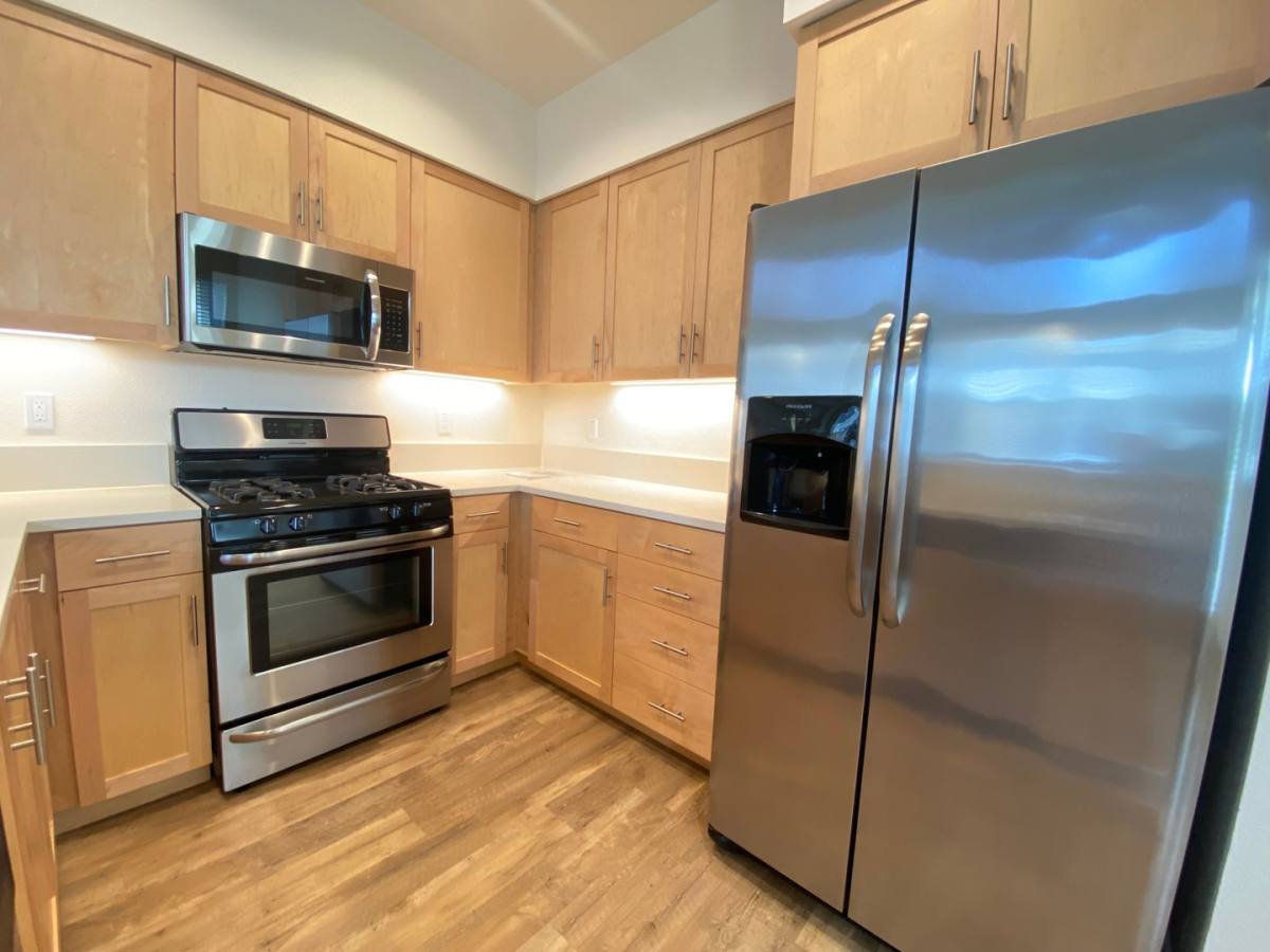Townhouse for rent at 103 Jacobs Lane, Santa Cruz, CA 95062