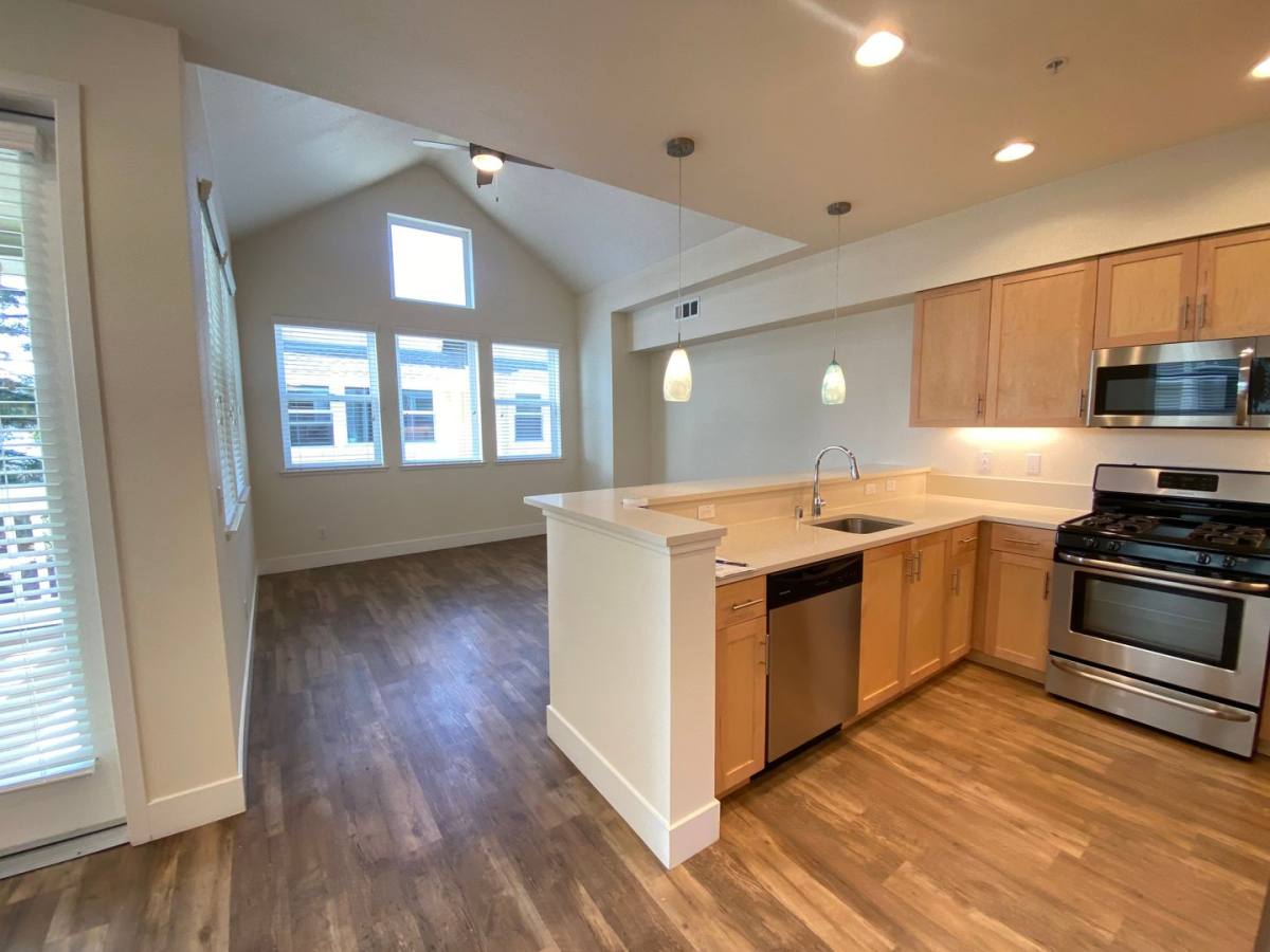 Townhouse for rent at 103 Jacobs Lane, Santa Cruz, CA 95062