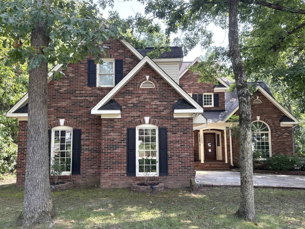House for rent at 2649 Willowbrook Dr, Matthews, NC 28104