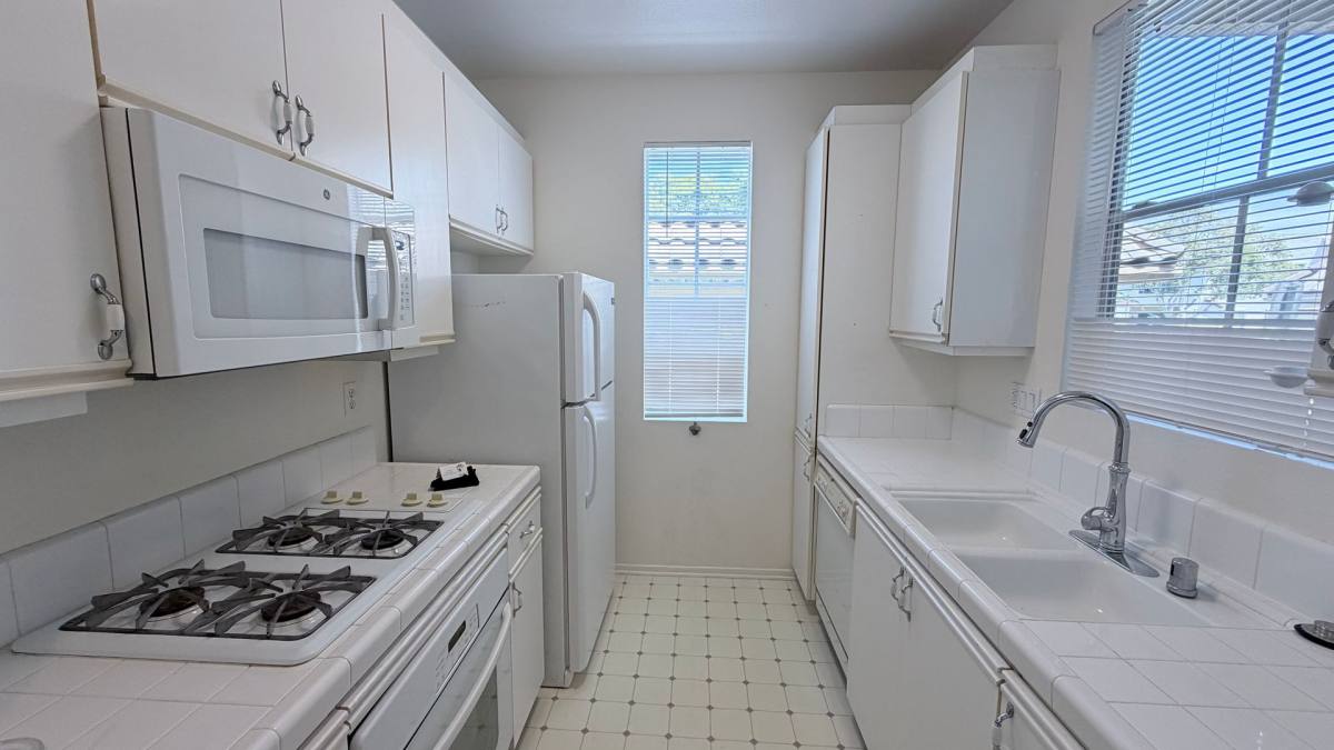 Condo for rent at 10878 Sabre Hill Dr, San Diego, CA 92128