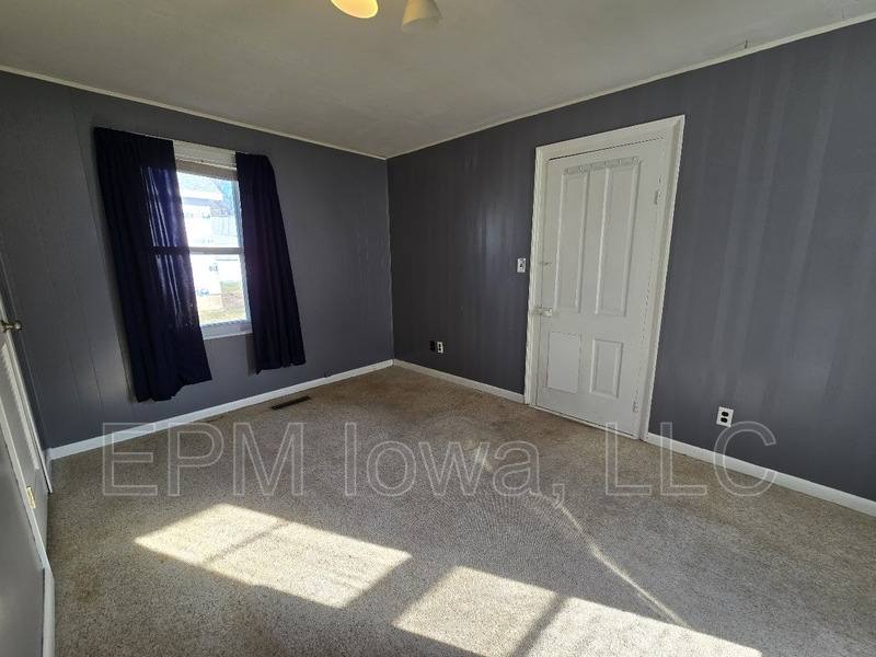 House for rent at 514 3rd Ave SE, Independence, IA 50644