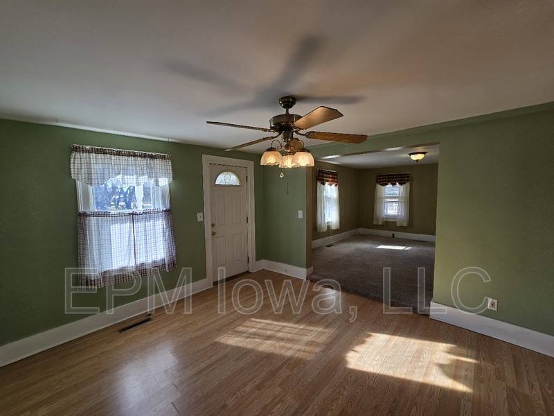 House for rent at 514 3rd Ave SE, Independence, IA 50644