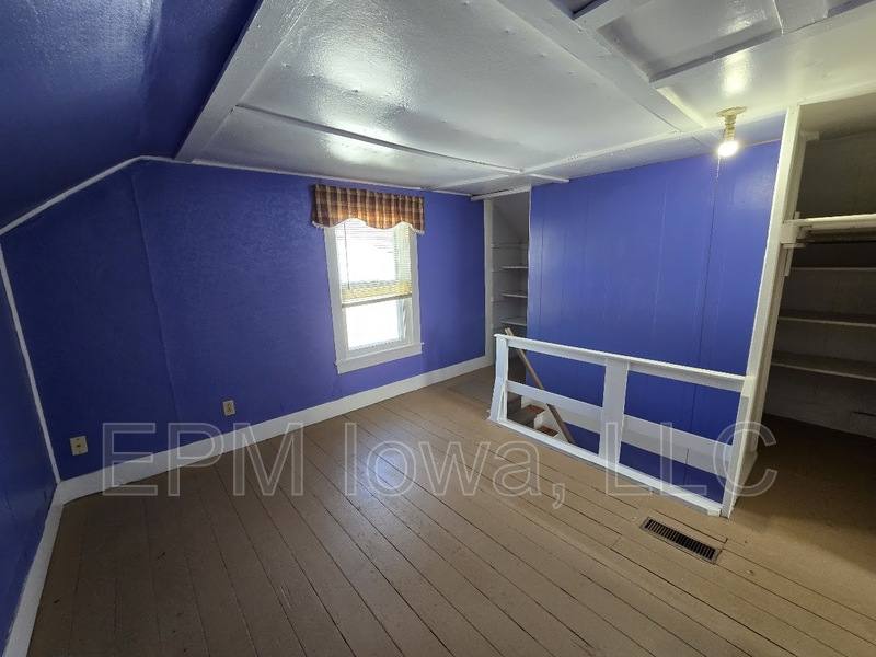 House for rent at 514 3rd Ave SE, Independence, IA 50644