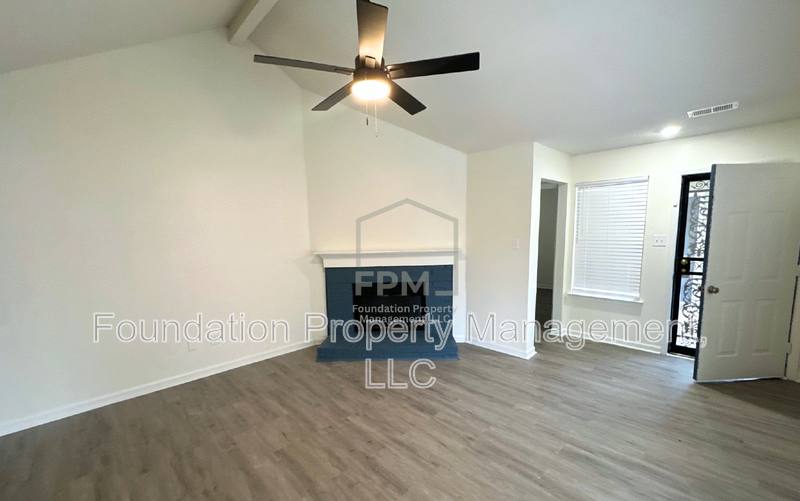 House for rent at 1818 Winship Dr, Cordova, TN 38016