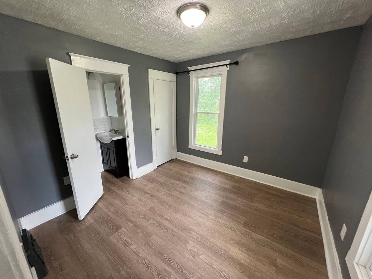 House for rent at 2538 4th Ave, Council Bluffs, IA 51501