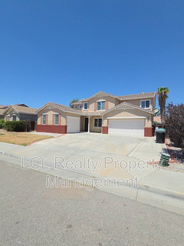 House for rent at 1261 Reinhart St, San Jacinto, CA 92583