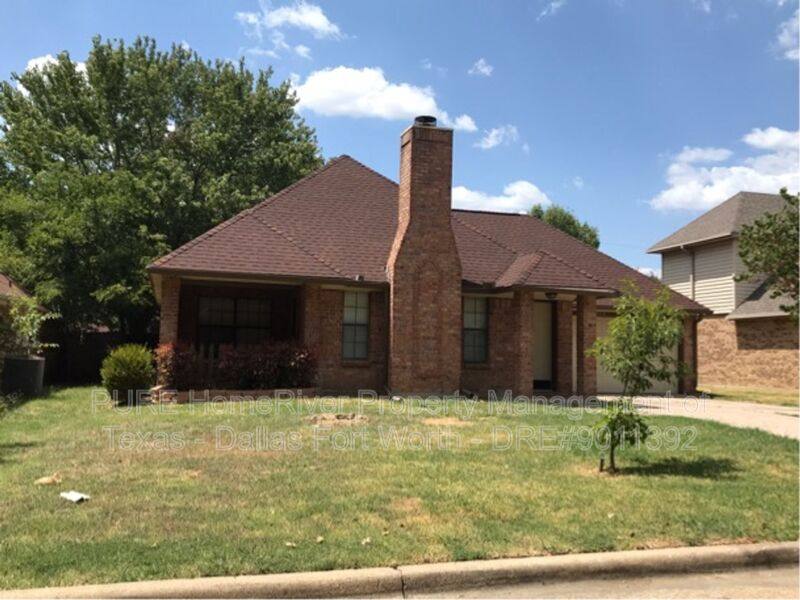 House for rent at 6004 Meadowside Trail, Arlington, TX 76017
