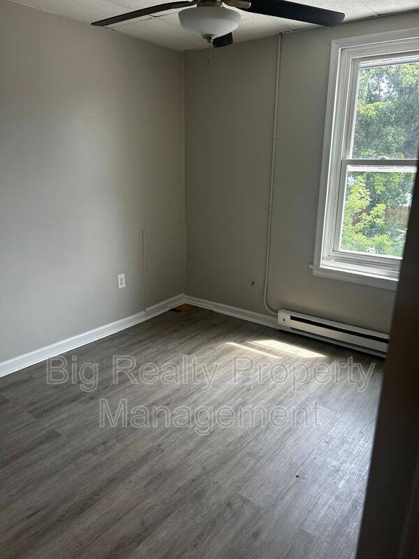 Apartment for rent at 529 King St #2, Pottstown, PA 19464