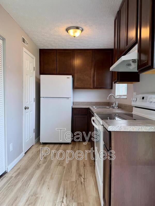 Townhouse for rent at 2624 Henderson Ave #4, Hurricane, WV 25526
