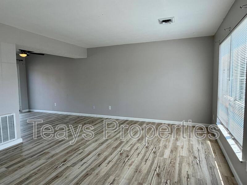 Townhouse for rent at 2624 Henderson Ave #4, Hurricane, WV 25526