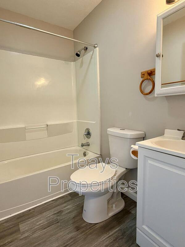 Townhouse for rent at 2624 Henderson Ave #4, Hurricane, WV 25526